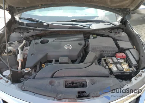 2015 Nissan Altima 2.5 из США, поврежденный, VIN 1N4AL3AP9FN880285